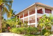 Hôtel Couples Swept Away