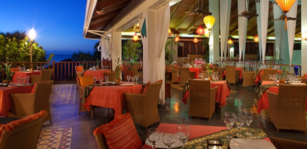 Hôtel Couples Swept Away